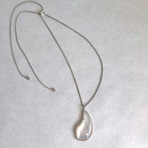 (like new) kendra scott theodora necklace - mother of pearl + silver